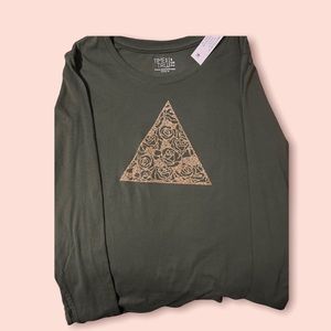 Long sleeve tee with gold graphic